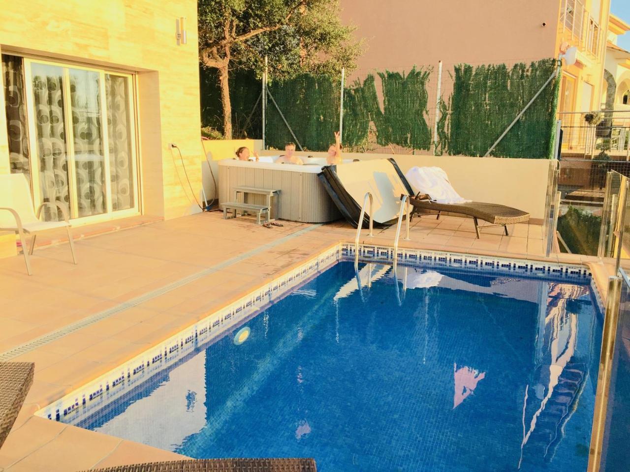 Luxury Villa Investingspain With Sea Views, Pool And Jacuzzi Lloret de Mar Exteriér fotografie